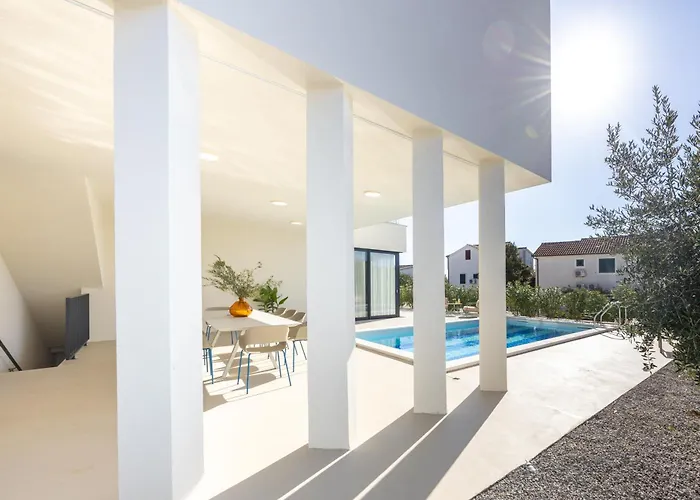 Rige * 罗戈兹尼察